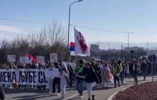 Veliki protest 1. marta u Nišu: <span style='color:red;'><b>Nišlije</b></span> nude besplatan smeštaj, prevoz i hranu