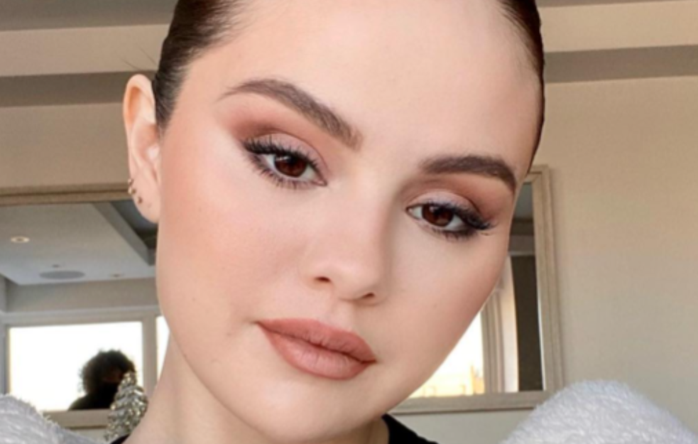 Selena Gomez otkriva trik za savršene trepavice: Evo kako da maskaru učinite efektnom!