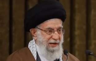 Iranski vođa odgovara Trampu: Svaka spoljna a<span style='color:red;'><b>gresi</b></span>ja će biti dočekana snažnom odmazdom