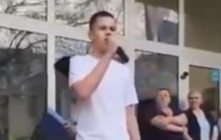 Đaci i roditelji protiv blokadera: <span style='color:red;'><b>Novosađani</b></span> ustali za slobodu (VIDEO)