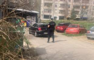 <span style='color:red;'><b>Uhapšen vozač</b></span> koji se zaleteo među masu u Žarkovu
