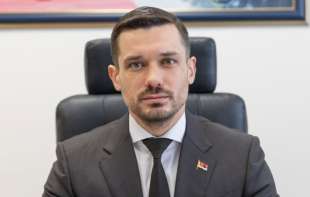 Sindikat vojnih penzionera traži smenu direktora <span style='color:red;'><b>PIO fonda</b></span> zbog učešća u protestima