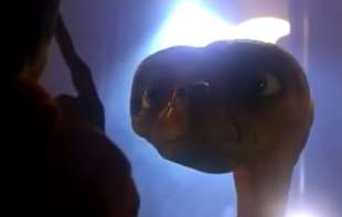 <span style='color:red;'><b>E. T. vanzemaljac</b></span> iz kultnog filma se prodaje: Cena 