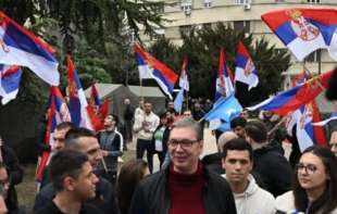 Vučić posetio Ćaclend: Od ponedeljka gotovo sve škole redovno rade, leks specijalis za <span style='color:red;'><b>produžetak</b></span> školske godine