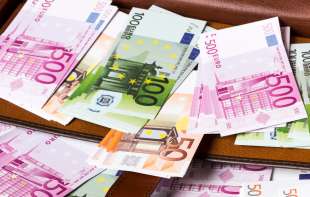 Žena mu slučajno bacila 3,5 miliona evra u <span style='color:red;'><b>đubre</b></span>: 