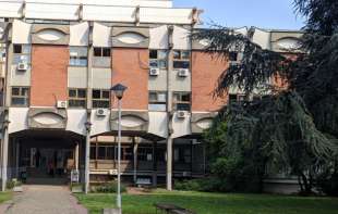 Određen pritvor osumnjičenima zbog poreskih <span style='color:red;'><b>prevara</b></span> i povraćaja od 8,5 miliona dinara