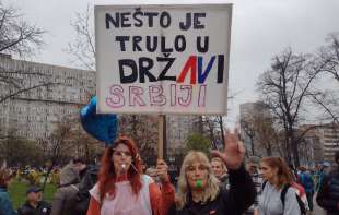 <span style='color:red;'><b>ONLAJN NASTAVA</b></span> NIJE PO PROPISIMA, upozorio Slobodni univerzitet