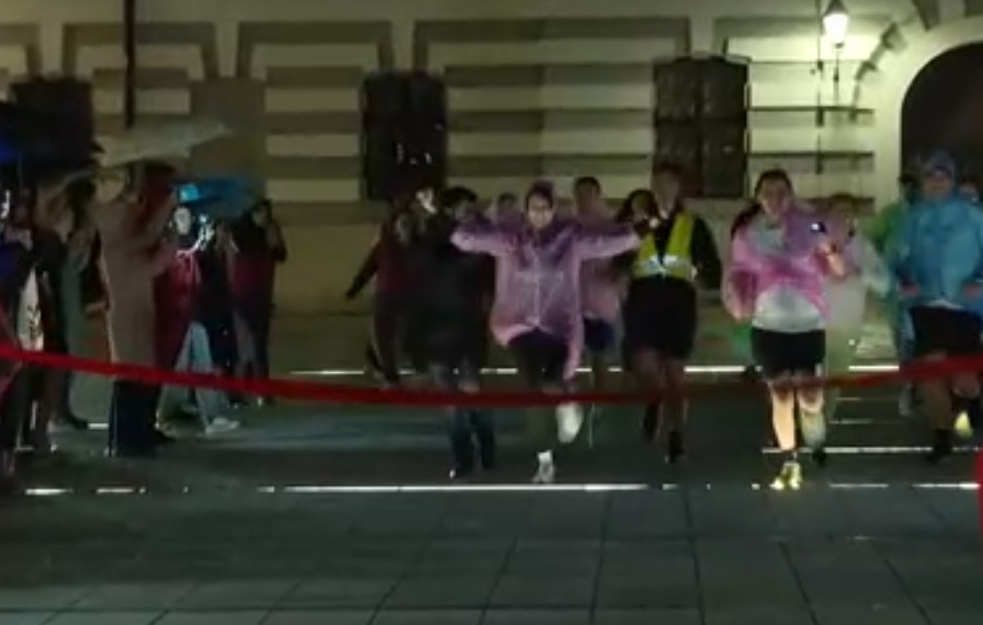 Studenti maratonci stigli u Osijek: Svečano dočekani sa porukom 