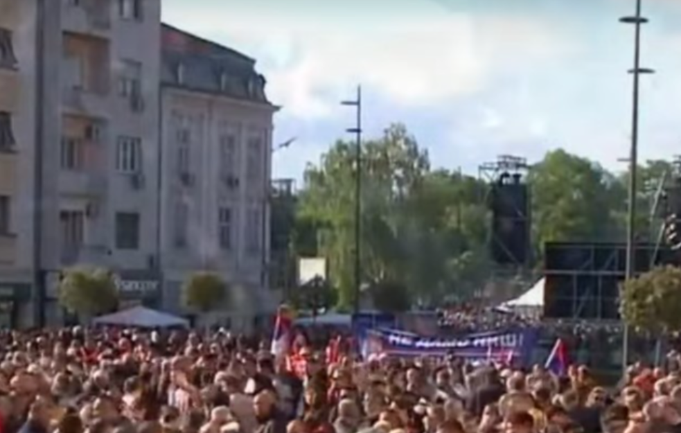 U toku Vučićev tzv. "Svenarodni sabor" u Nišu: "Odgovor na blokade i nasilje"