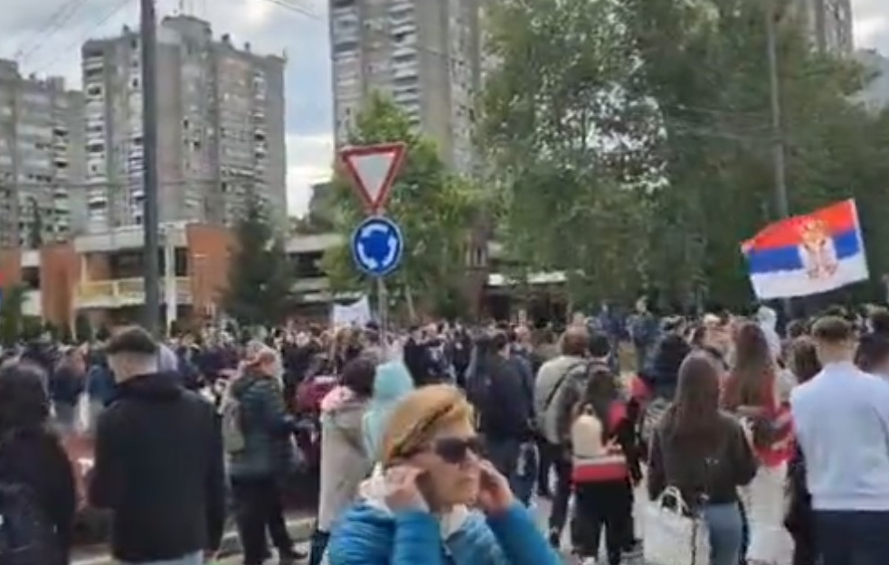 U inat Vučiću: Studentski "kontrasabor" u Nišu - veliki broj građana izašao na ulice (VIDEO)