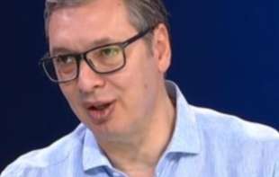 <span style='color:red;'><b>Vučić</b></span> se opet junači pred kamerama: 
