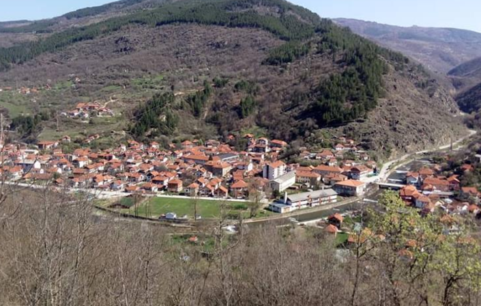 Jedna od najsiromašnijih srpskih opština svim učenicima prvog razreda srednje škole uplaćivaće mesečno po 5.000 dinara