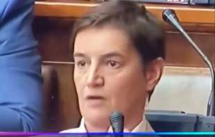 Skandal u Skupštini: Ana Brnabić opsovala majku poslanici Jeleni Jerinić (VIDEO)