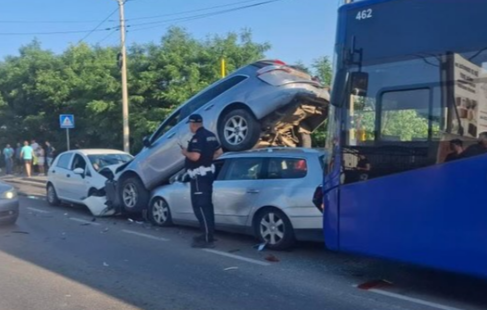 Nezapamćeni lančani sudar u Beogradu