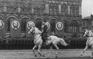 OSAMDESET GODINA OD PARADE POBEDE NA CRVENOM TRGU