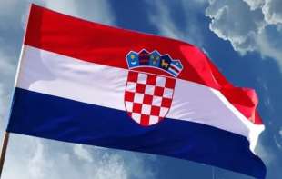 Ukradena hrvatska zastava sa Kninske tvrđave, policija traga za počiniocem