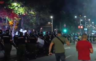 SUKOBI GRAĐANA SA POLICIJOM (FOTO I VIDEO)