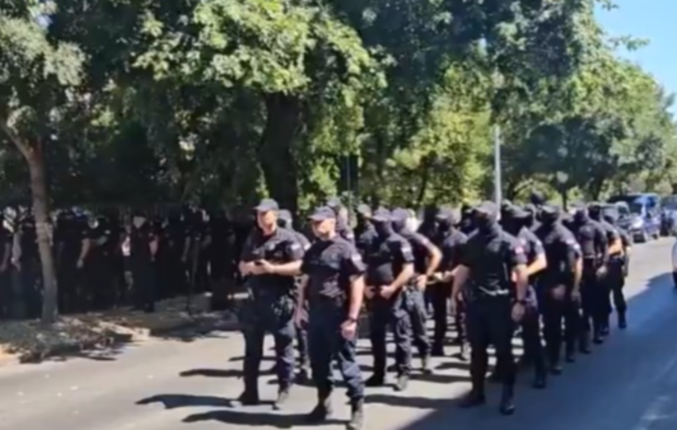 Drugi dan blokada u Srbiji: Građani i studenti nastavljaju proteste, u Beogradu blokirane glavne saobraćajnice