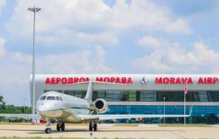 Sve veći broj Srba koristi aerodrom Lađevci: U junu 27 odsto više putnika, letovi za Tivat najtraženiji