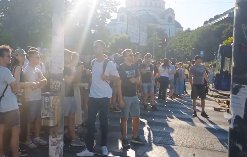 Blokade krenule od ranog jutra: U Novom Sadu privedene tri osobe