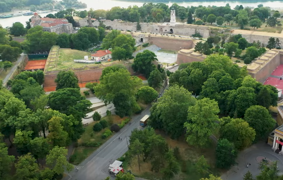 Stari grad dobija ljubičastu, crvenu i belu zonu: Promene u parkiranju od 14. jula
