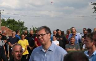 Nadamo se da će kiša da padne: Vučić obilazi sela pogođena požarima i obećava brzu pomoć države