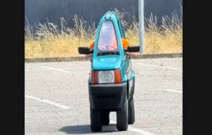 Italijanski mehaničar napravio urnebesan auto (FOTO I VIDEO)