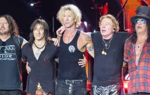 Koncert Guns N’ Roses: Više od 50.000 fanova na Ušću iščekuje novembarsku kišu