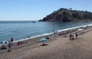 Hrabri Kruševljani spasili život starijem čoveku na plaži u Sutomoru  