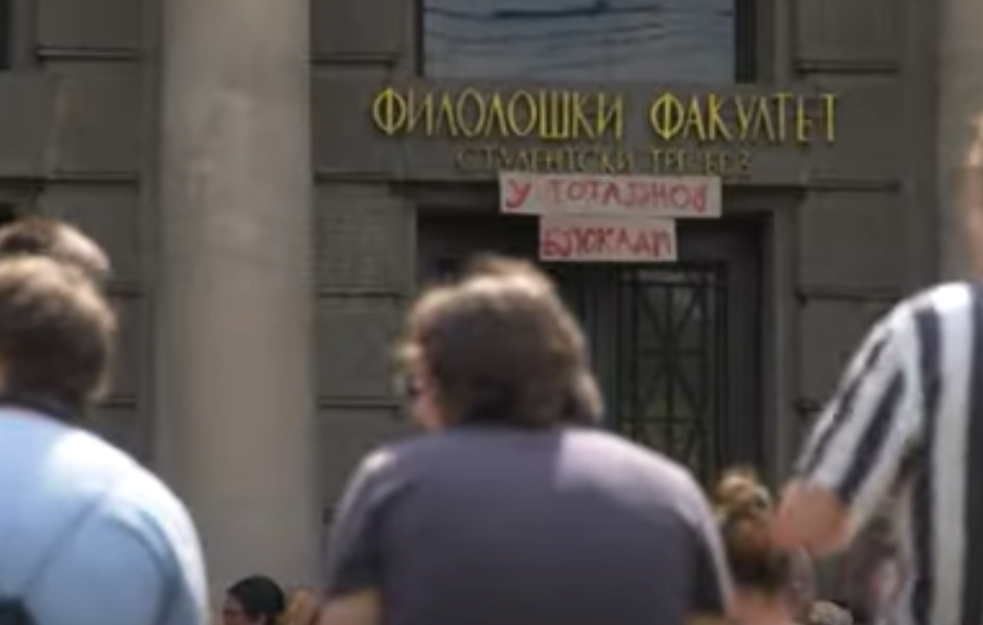 Filološki fakultet zaključan: Dekanka promenila brave nakon izbacivanja studenata