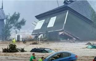Stravično nevreme u Rumuniji nakon paklenih vrućina odnelo najmanje tri života, jedan grad uništen