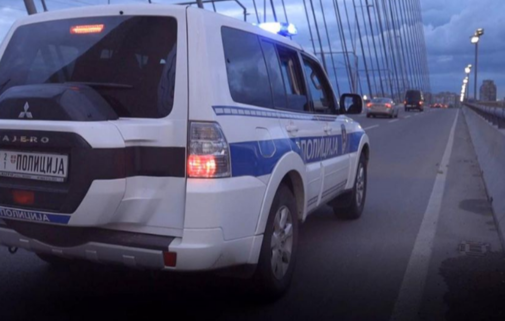 Voždovac: Grupa mladića brutalno pretukla tinejdžera, pa ga izbola