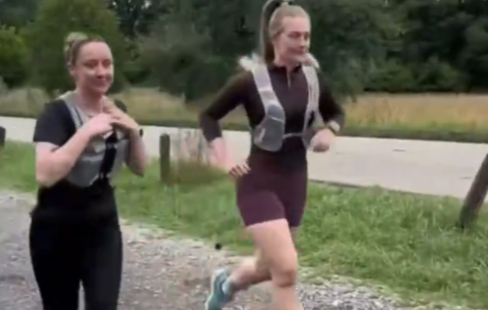 Policajke se utegle u helanke kako bi uhvatile okrivljene (VIDEO)