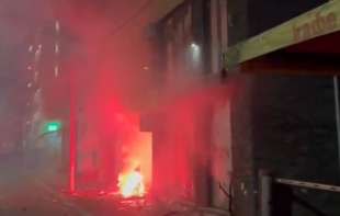 Uništene prostorije SNS u Valjevu, kao i prostorije SRS u Zemunu i Novom Sadu (FOTO i  VIDEO)
