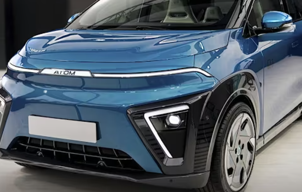 Ruski električni automobil Atom stiže u Kinu nakon potpisivanja sporazuma na forumu u Kazanju