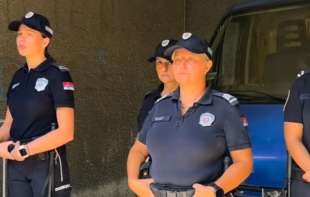 Protest podrške studentkinji Nikolini koja je optužila Marka Krička za pretnje silovanjem: Stavili policajke da čuvaju zgradu JZO