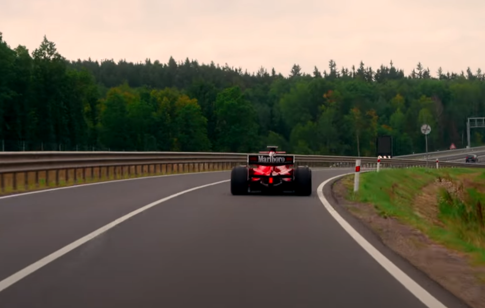 Misteriozni fantom u Formuli proleteo autoputem u Češkoj