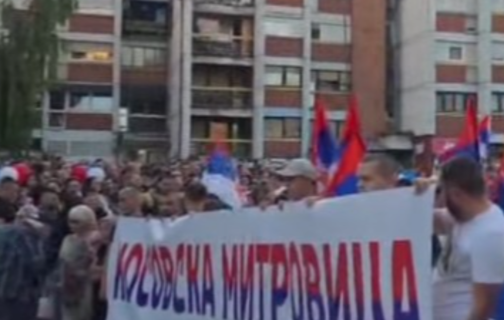 Narodni pokret Otadžbina: Zašto Srbi sa KiM prave mitinge za Vučića i učestvuju u sopstvenoj izdaji?