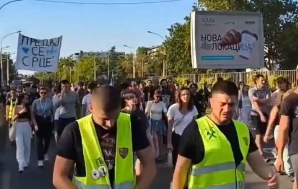 Veliki protest srednjoškolaca i studenata: Kolone krenule iz različitih delova Beograda