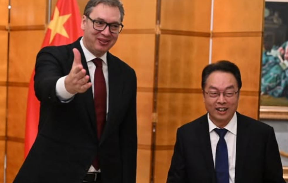 Vučić se u Pekingu sastao sa predstavnicima kompanije Power China i CETC