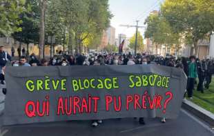 PROTESTI I BLOKADE ŠIROM FRANCUSKE: Pariz u strahu od nereda