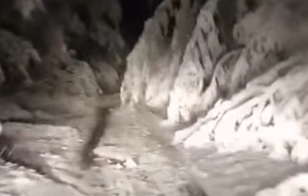 Sneg zavejao planinske predele Srbije: Ivanjica pod belim pokrivačem, putevi paralisani