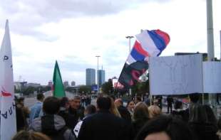 Prosveta je ustala i nije odustala: Počeo protest prosvetnih radnika i studenata na Ušću