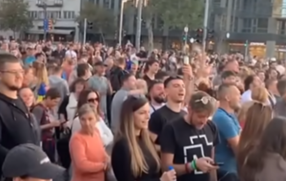 Kod Ćacilenda stiglo policijsko pojačanje, Dijana Hrka poručuje: Gledajte me u oči, skinite štitove