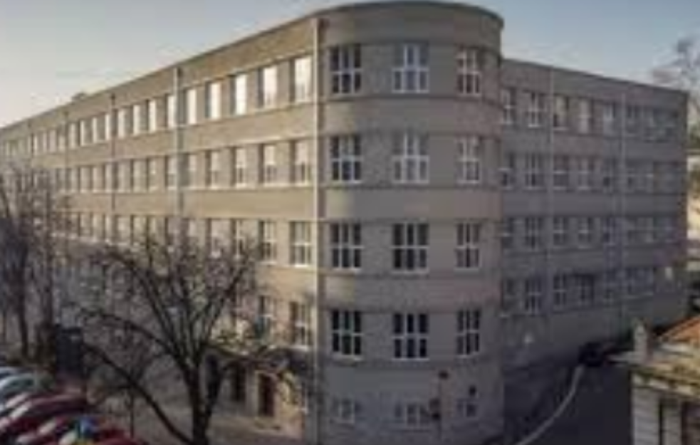 Roditelji i učenici Pete gimnazije pozvali na okupljanje ispred škole sutra u 7.30