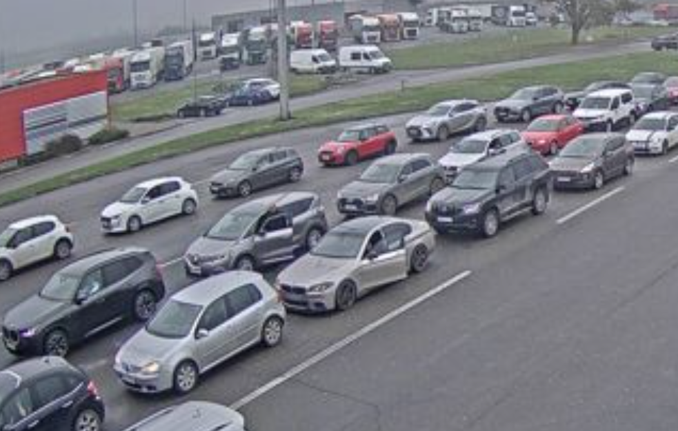 Nova pravila za ulaza u države EU dovela i do gužvi na granicam: Čeka se po 10 sati