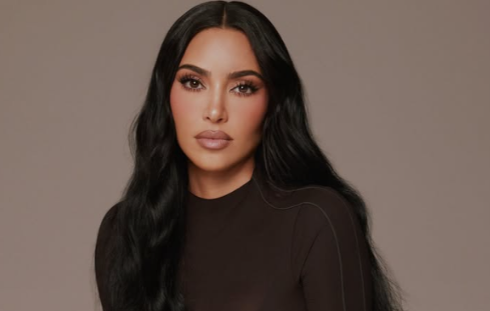 Kim preterala sa novogodišnjom dekoracijom