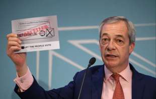 FARAŽ: Putin je jako opasan čovek