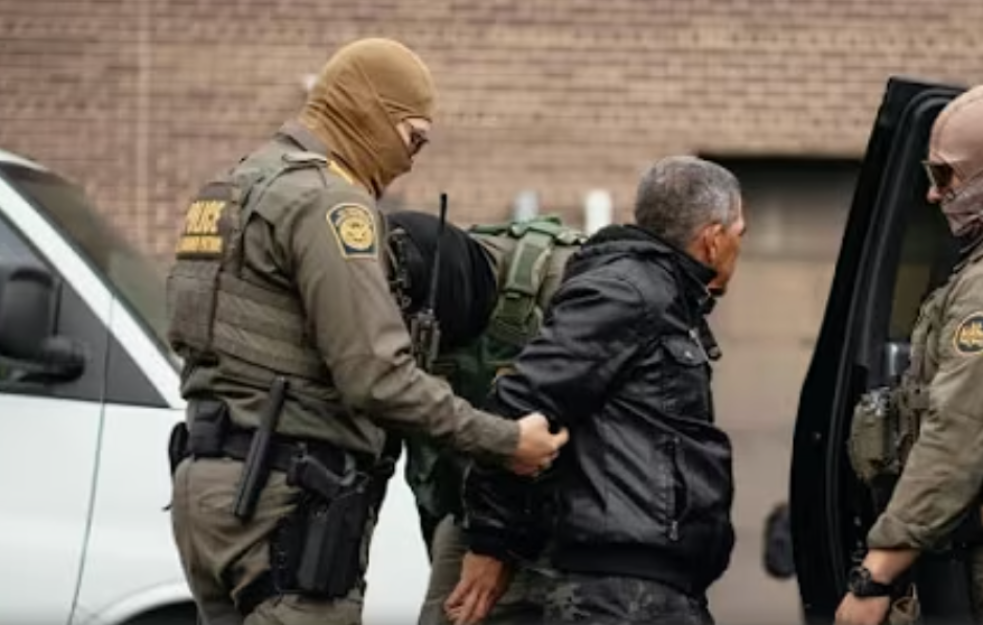 Služba za imigraciju i carinsku kontrolu SAD uhapsila skoro 75.000 ljudi bez dosijea