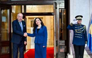 Predsednik Mađarske u poseti Kosovu: Osmani istakla da je podrška Budimpešte ključna